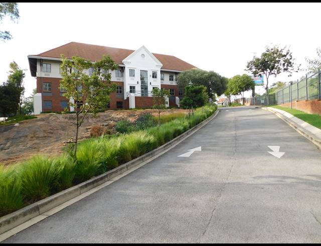 525M² OFFICE TO LET IN HYDE PARK